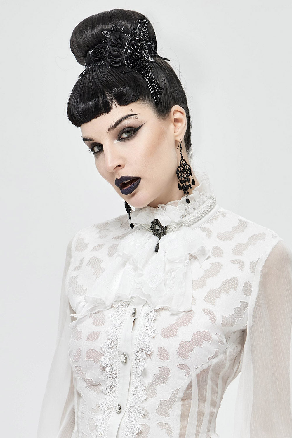 layered lace romantic goth necktie  with gemstone 