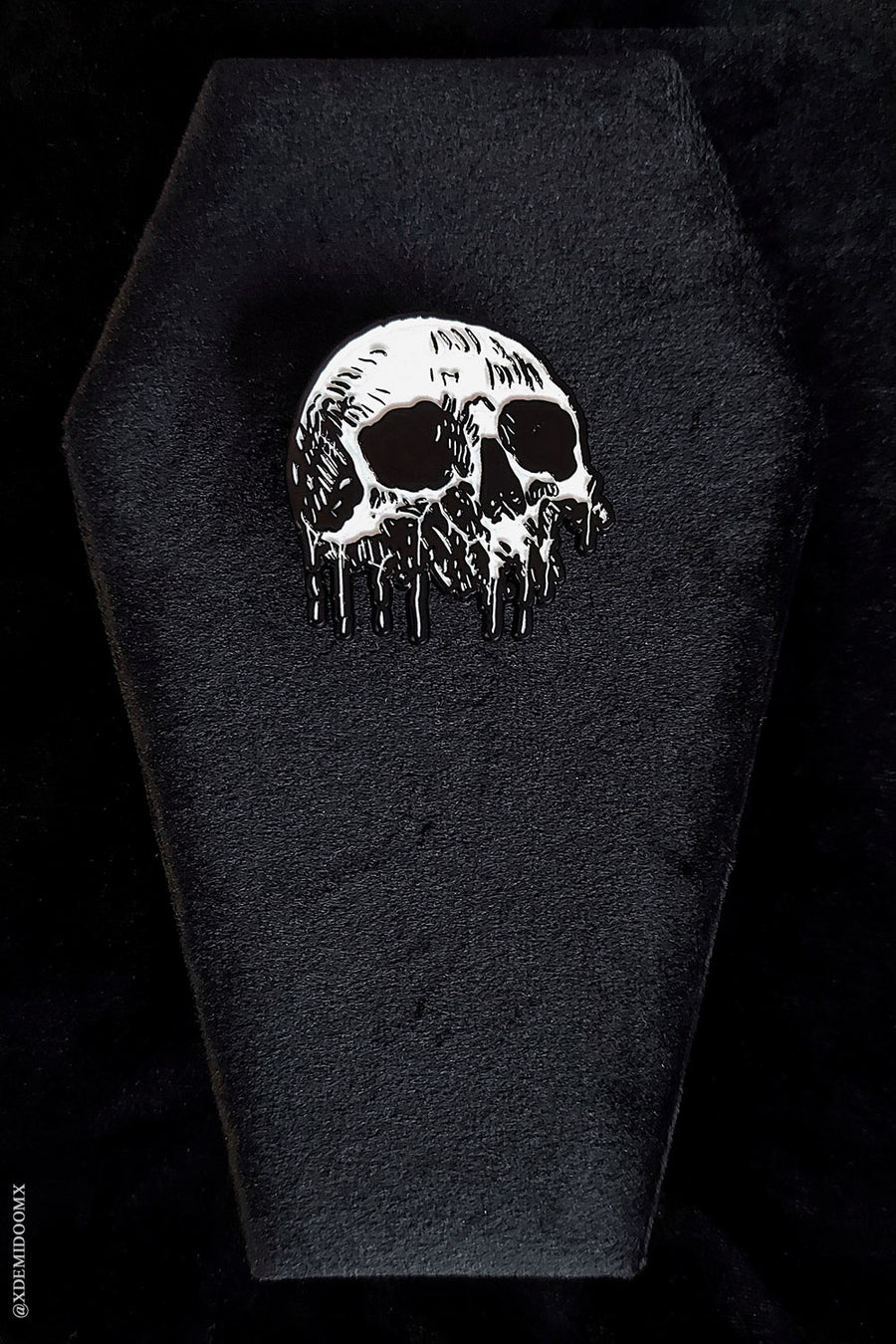 enamel punk rock skull pin