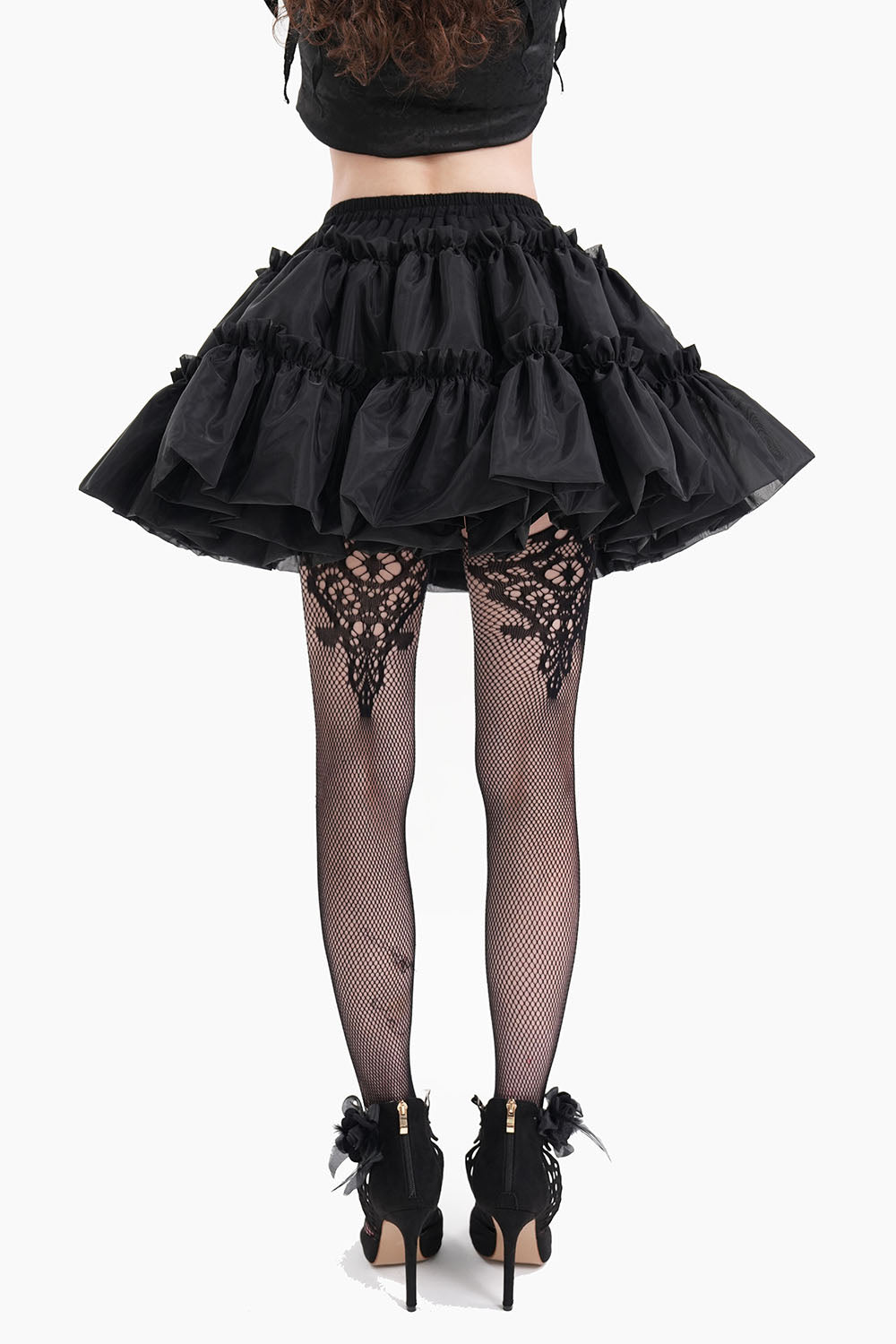 short mini black high-waisted cupcake skirt