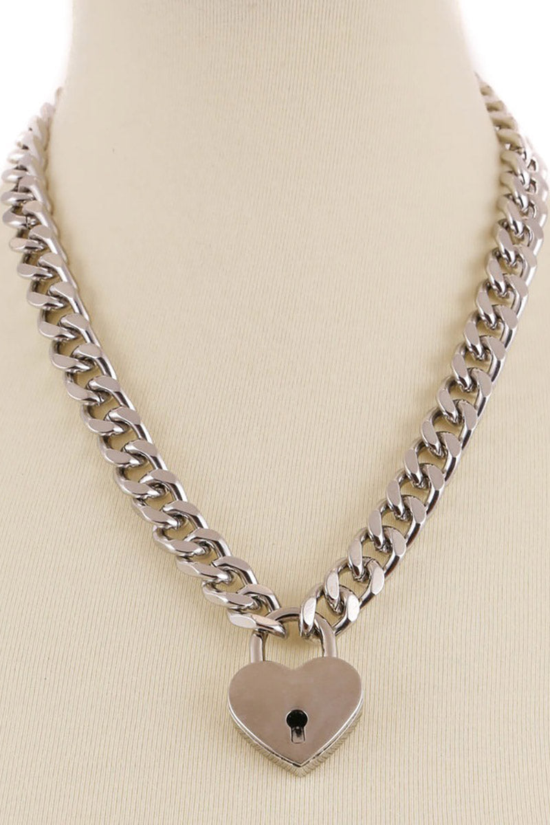 street gothic chain necklace