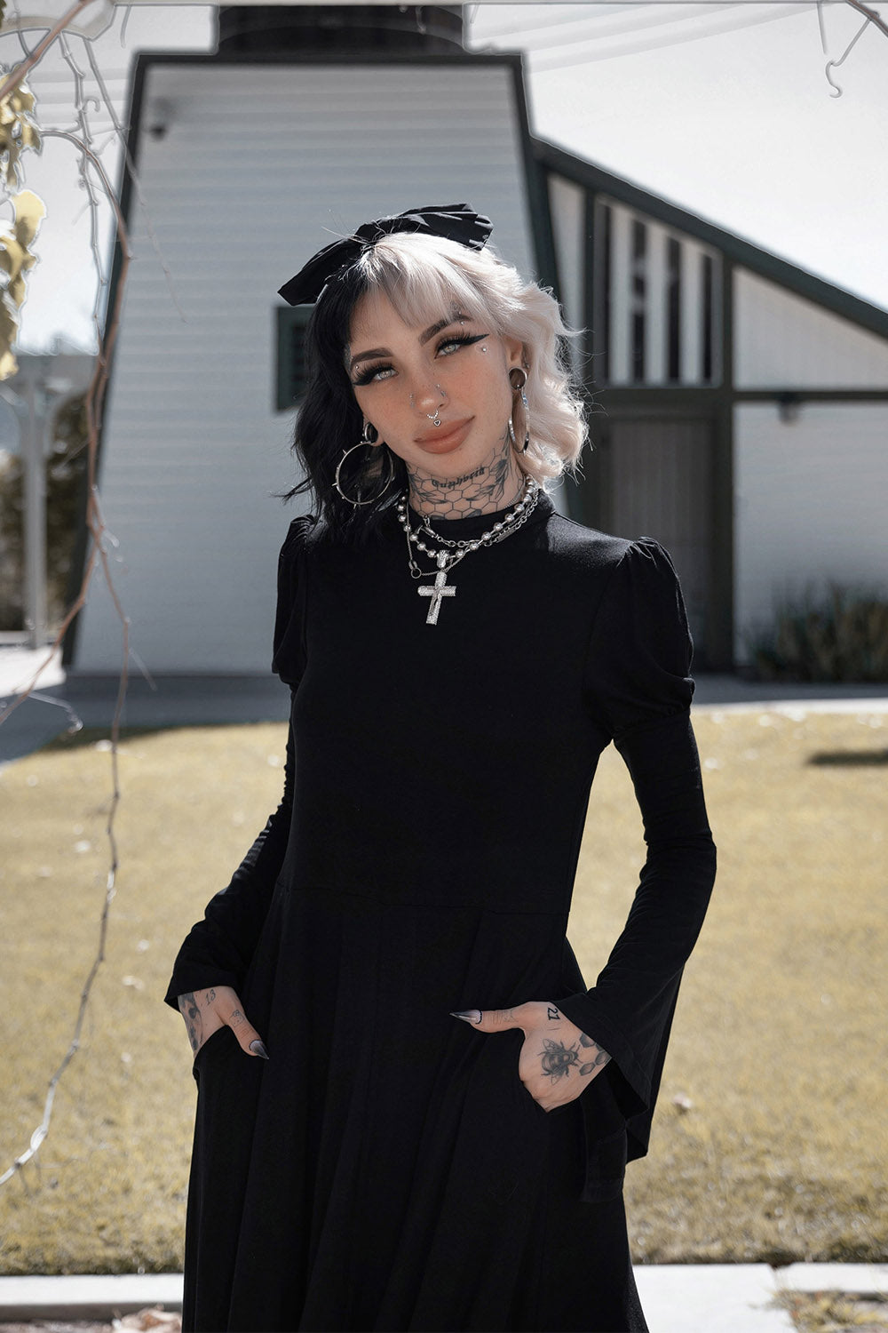vintage inspired goth dress with pockets 