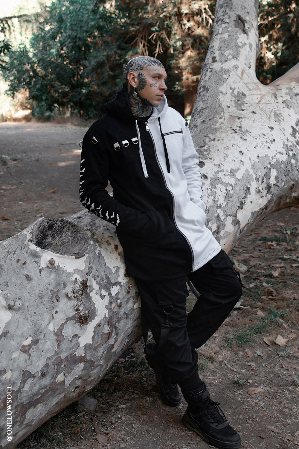 Split Mage Hoodie [Black/White]