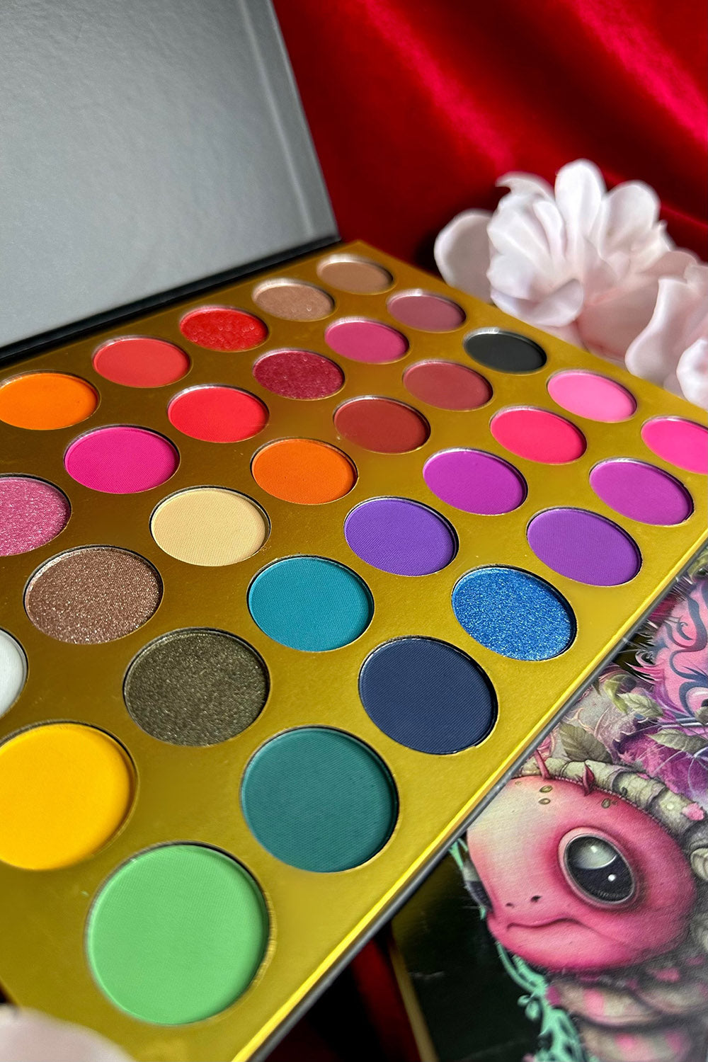 alice in wonderland eye makeup 