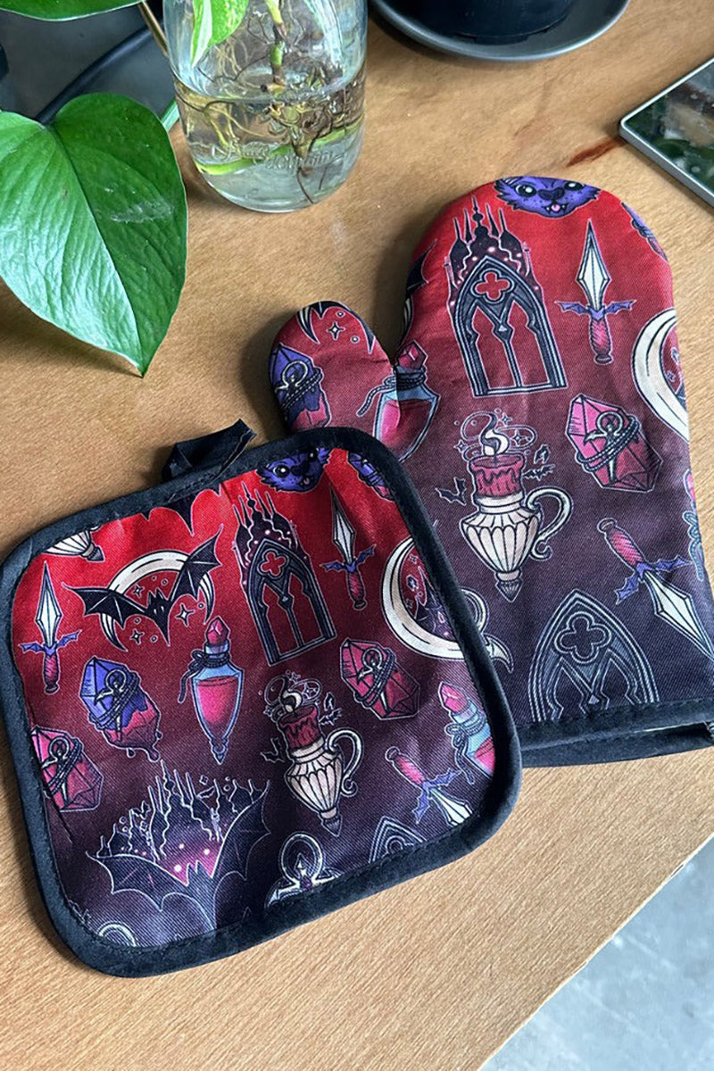 Vampire Slayer Oven Mitt Set