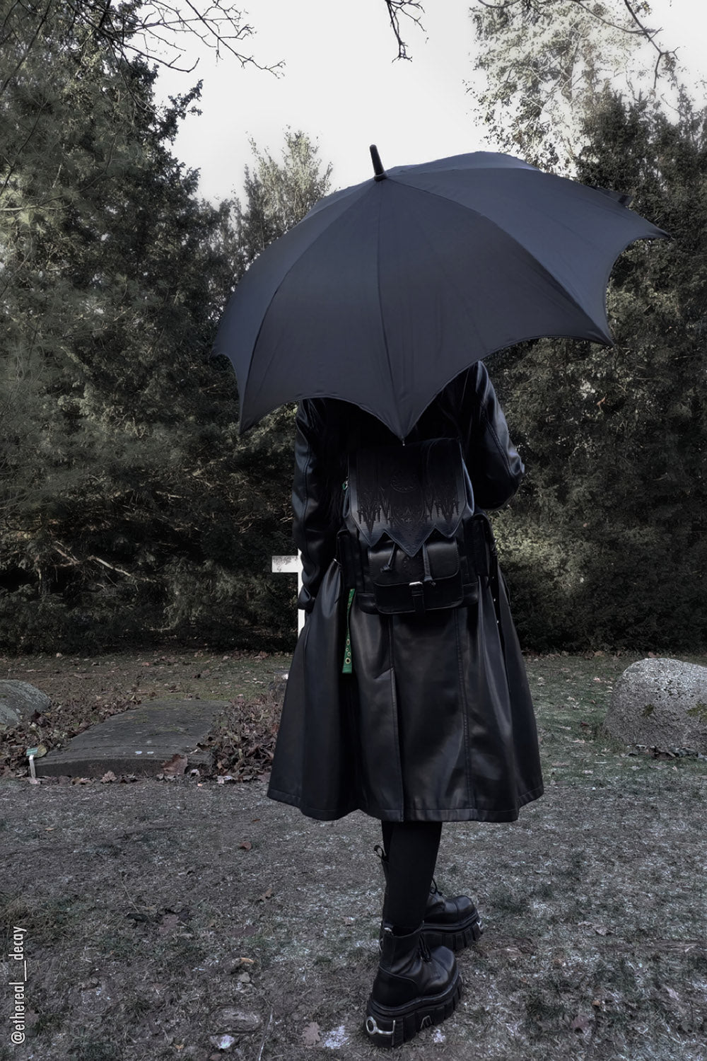 Regenschirm für den Trauerzug am Mittwoch [SCHWARZ]