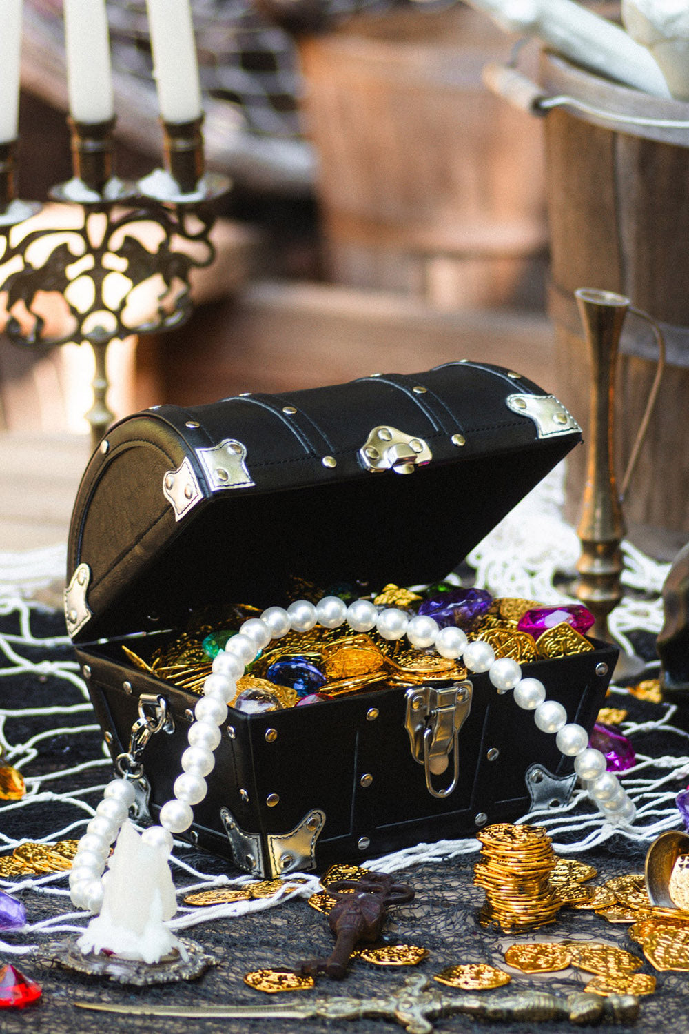 treasure chest handbag 