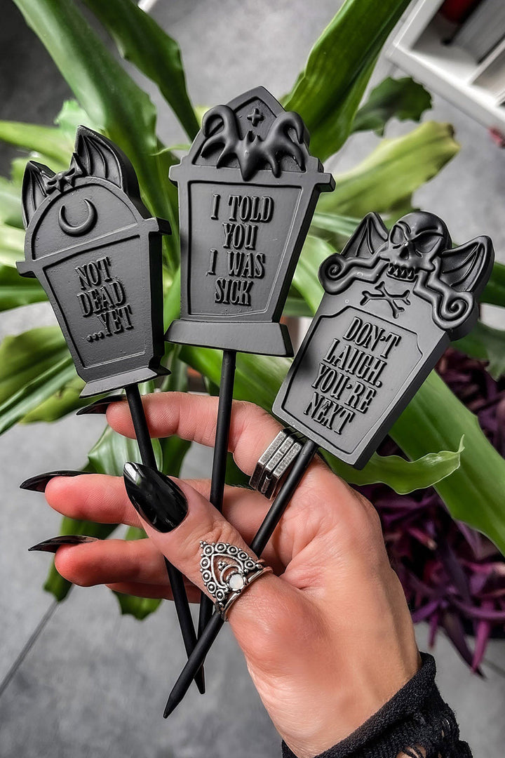 goth halloween yard decor 