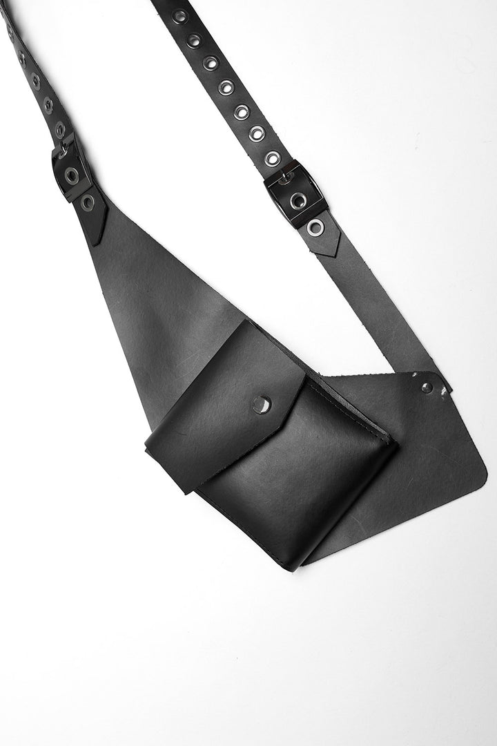 black leather pocket harness