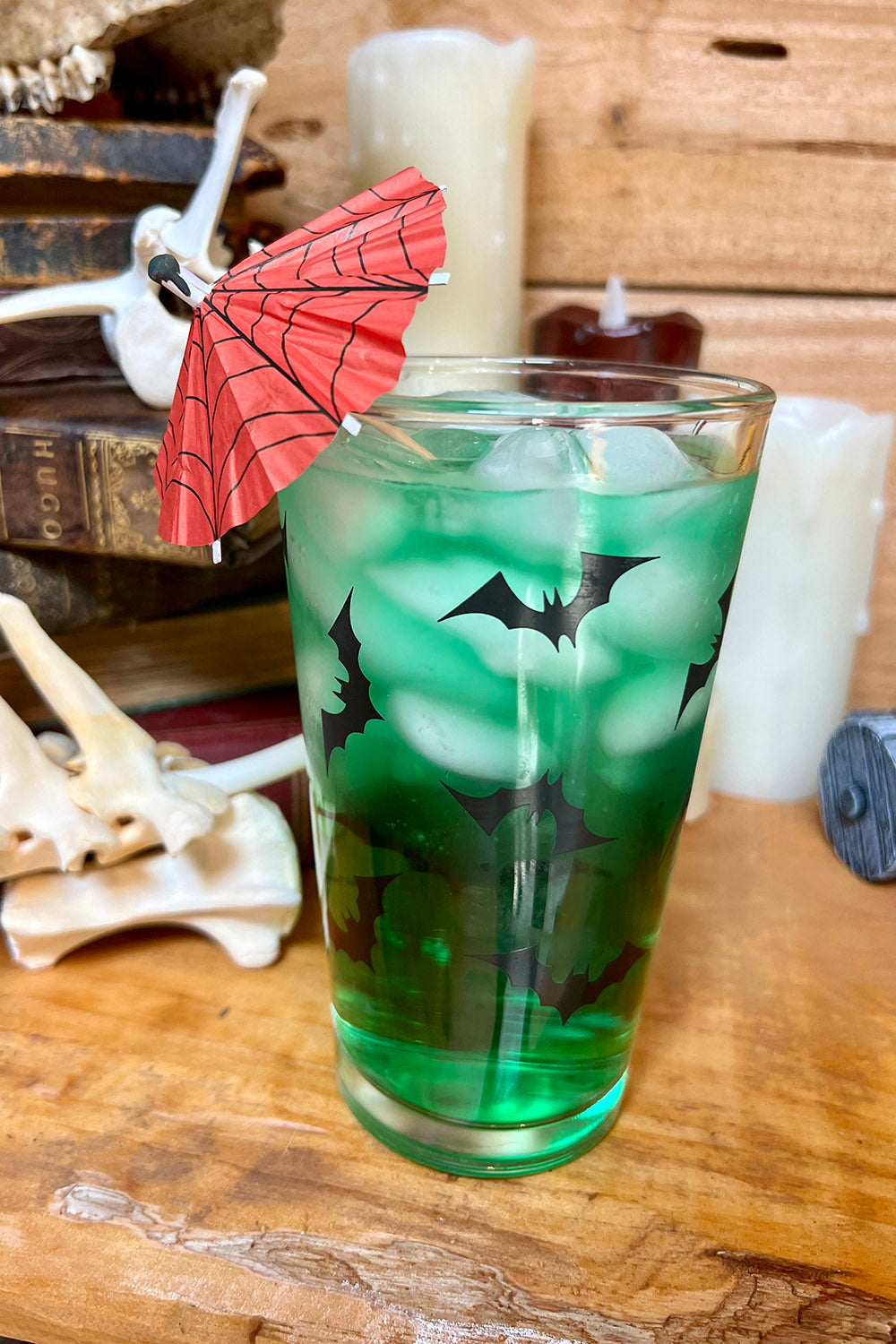 Spooky Cocktail Umbrellas [ORANGE SPIDERS] – VampireFreaks