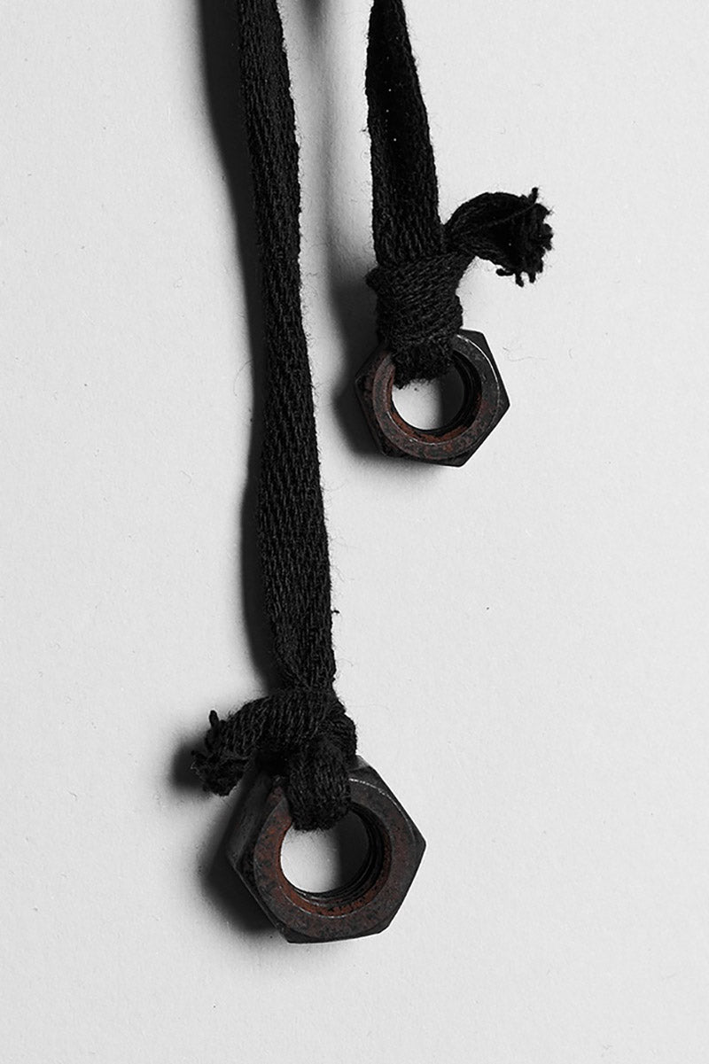 dark denim low-waisted grunge shorts with bolts
