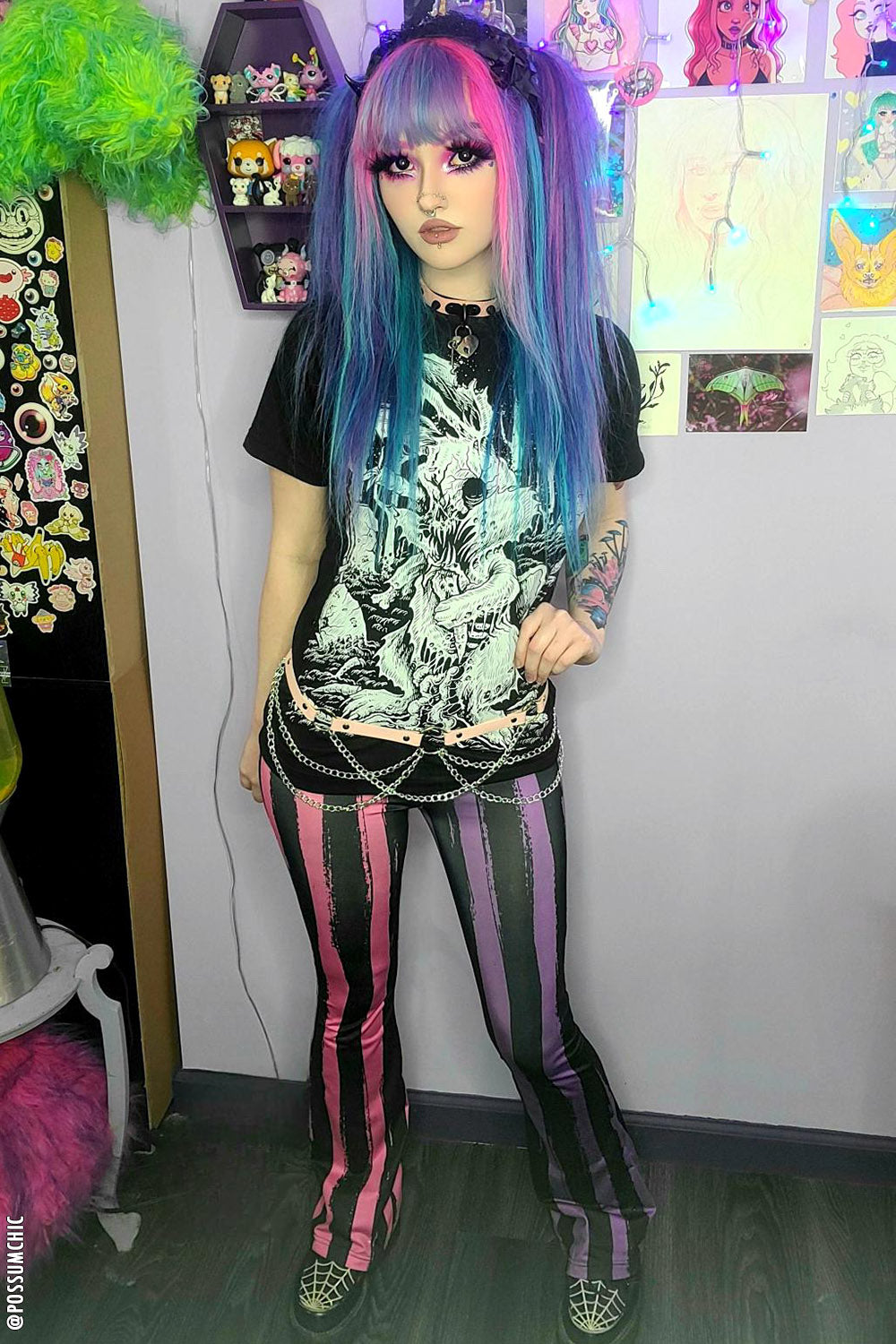 Pantalones acampanados de rayas góticas pastel de Sweet Spooks [ROSA/PÚRPURA]