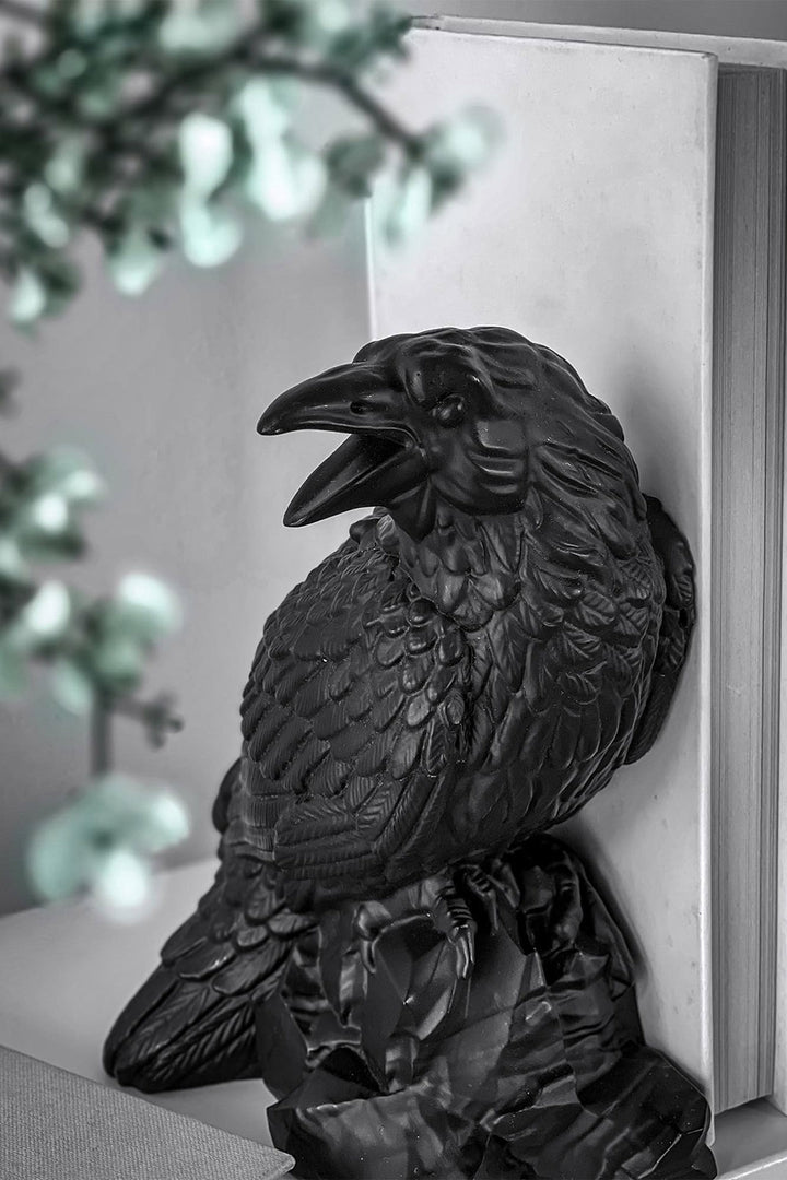 crow statue