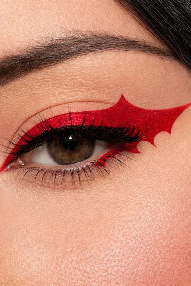 red eyeliner