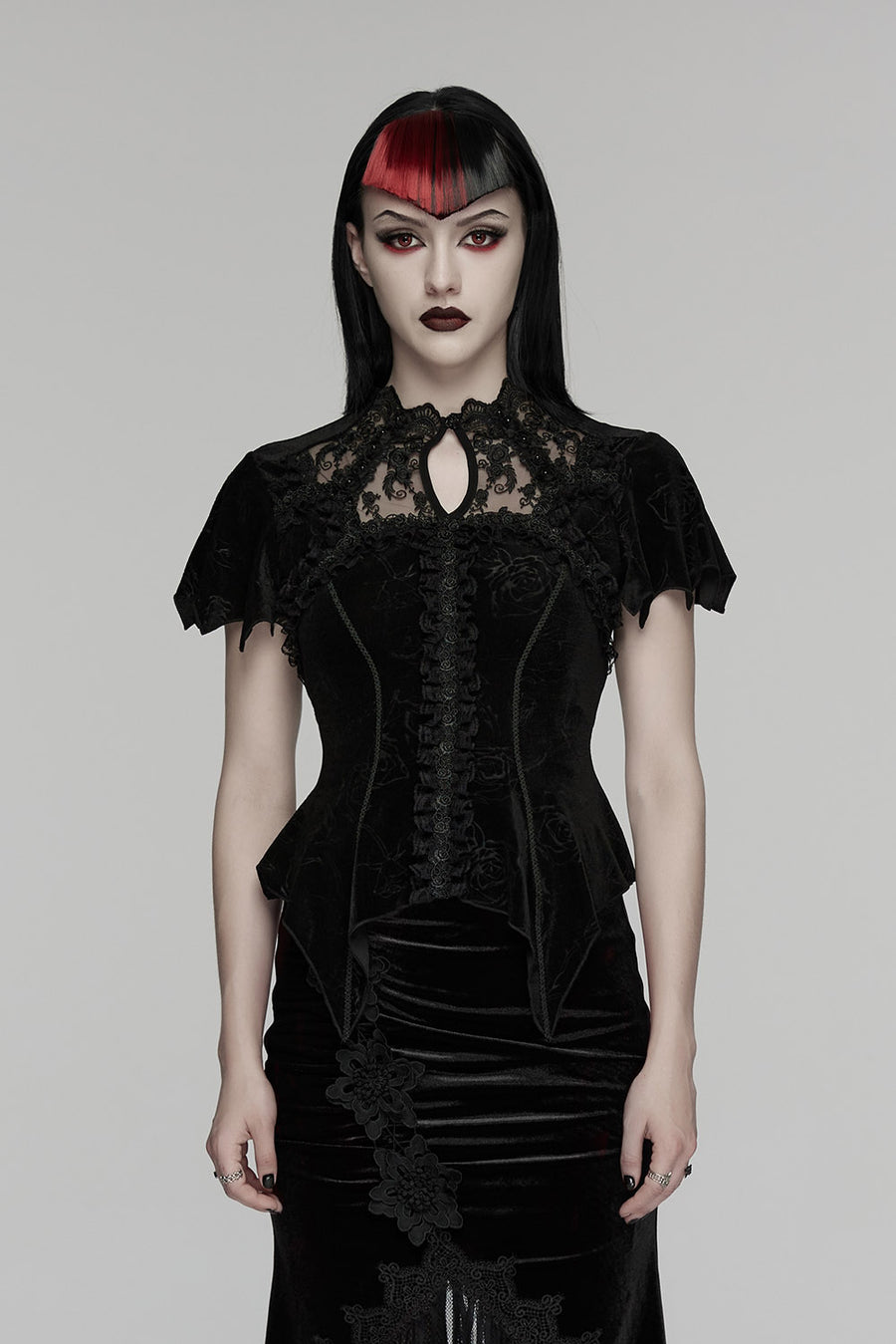 chest keyhole cutout top