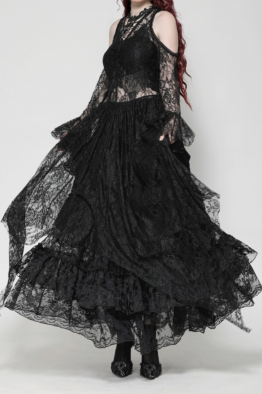 womens ruffled black lace gown