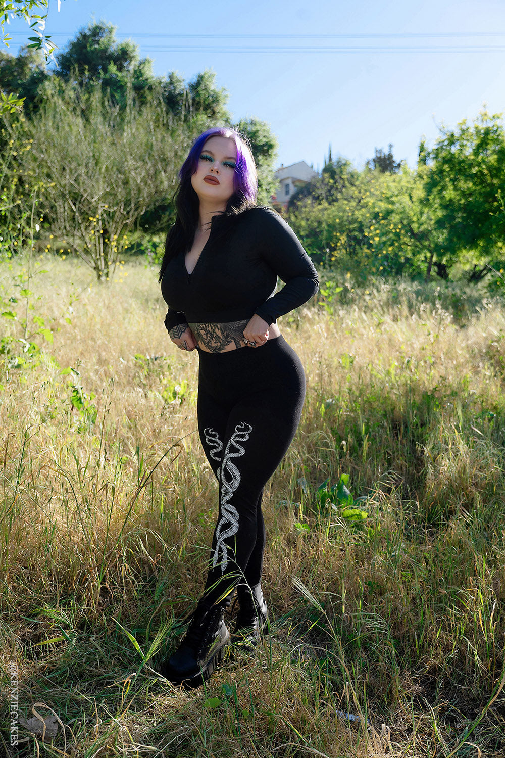 high-waisted stretchy goth leggings