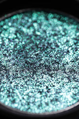 curst kometics makeup