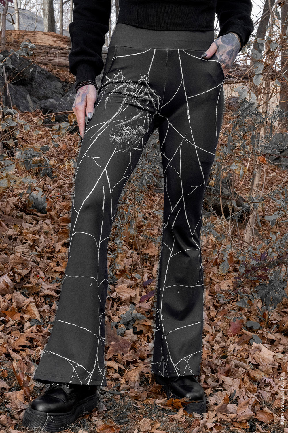 all-over pattern spiderweb pants