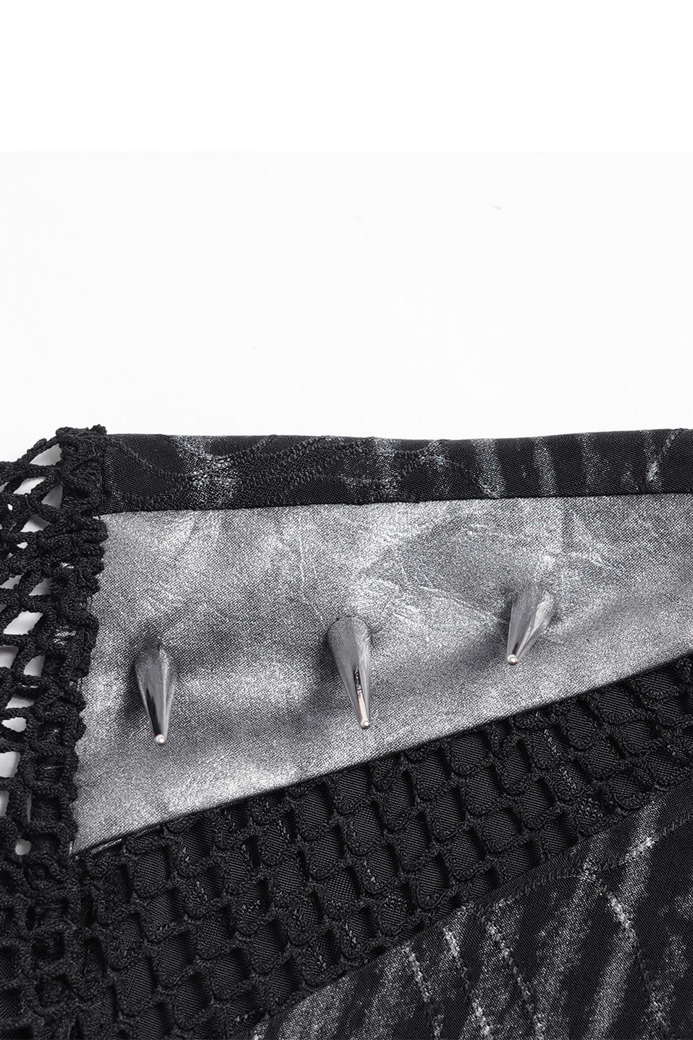 Spiked sleeve details