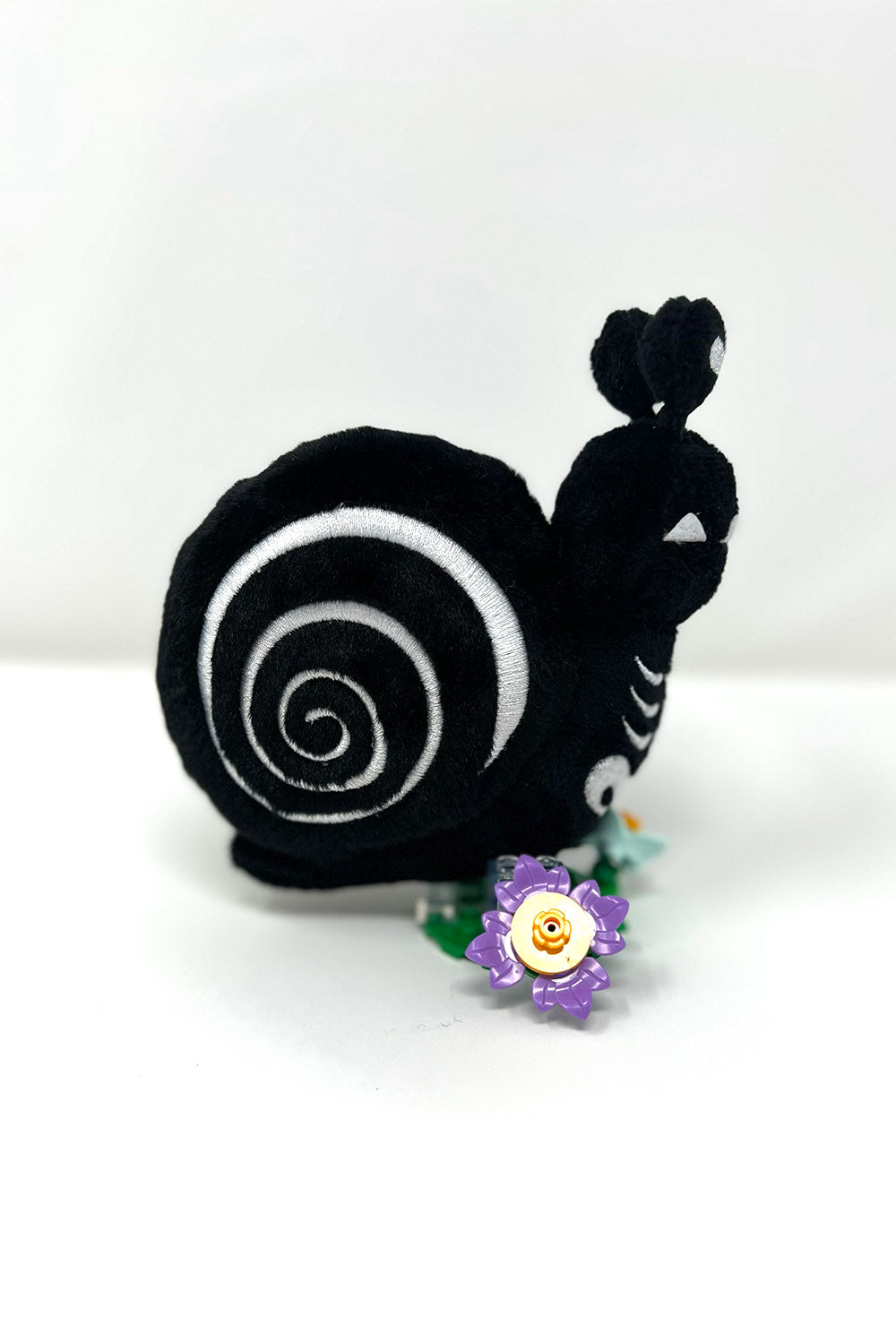 halloween dia de los muertos spooky snail plush keychain