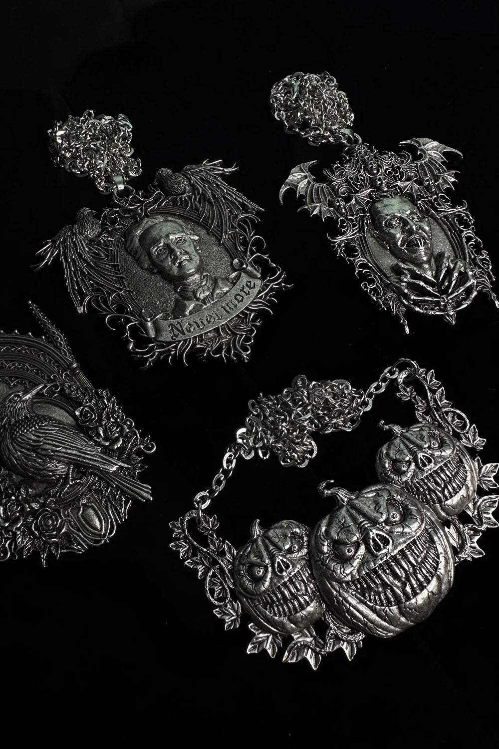 VAMPIRE THE MASQUERADE - METAL CLAN PIN - NOSFERATU - NEW