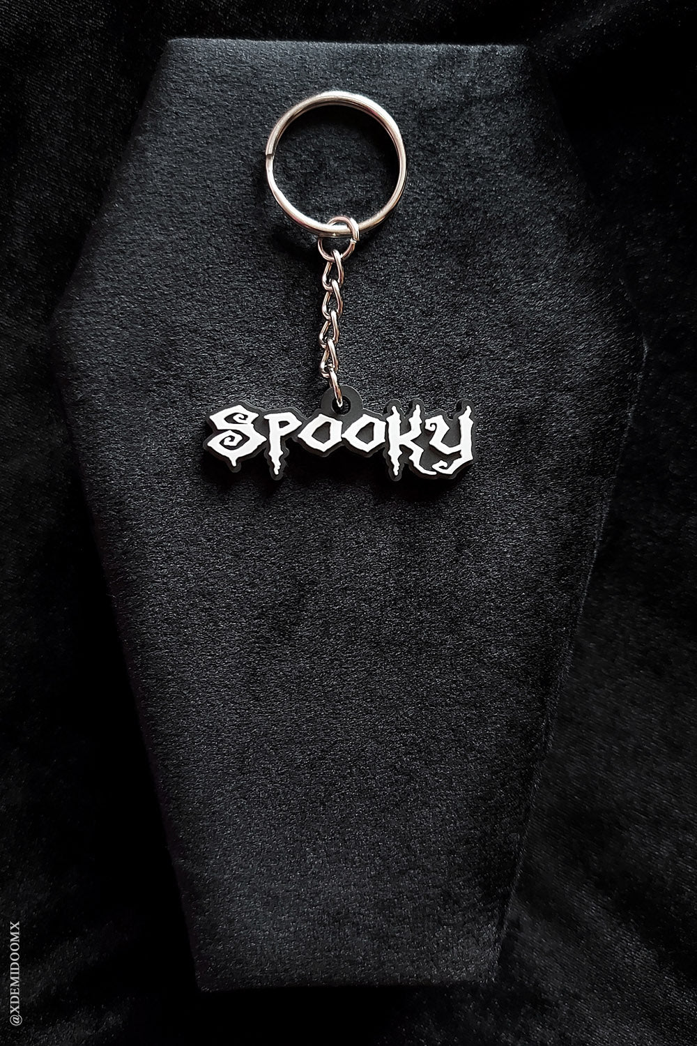 Cryptic Keychains Spooky Keychain – VampireFreaks