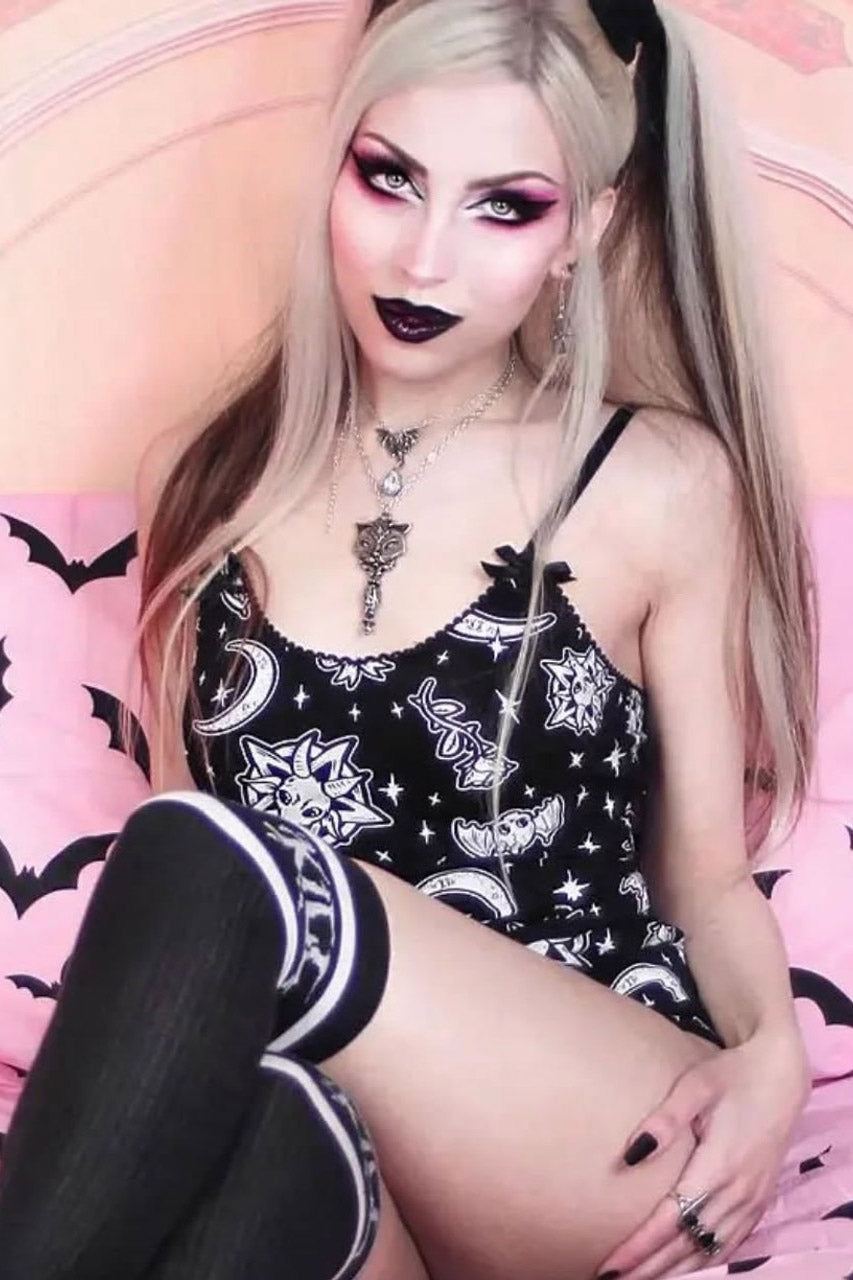 pewter steampunk cat cameo mirror necklace by alchemy England 