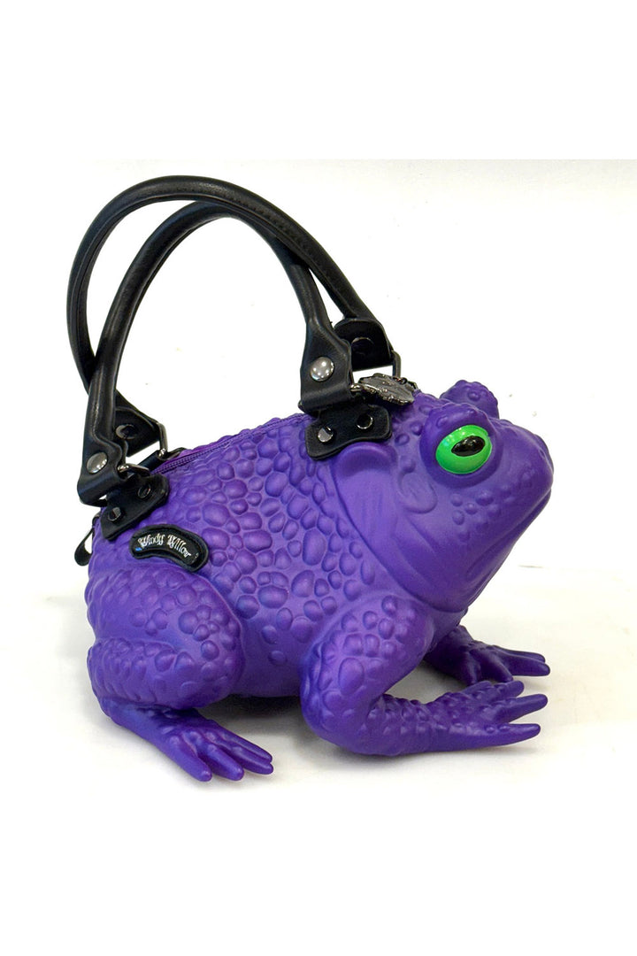 creepy cute frog purse