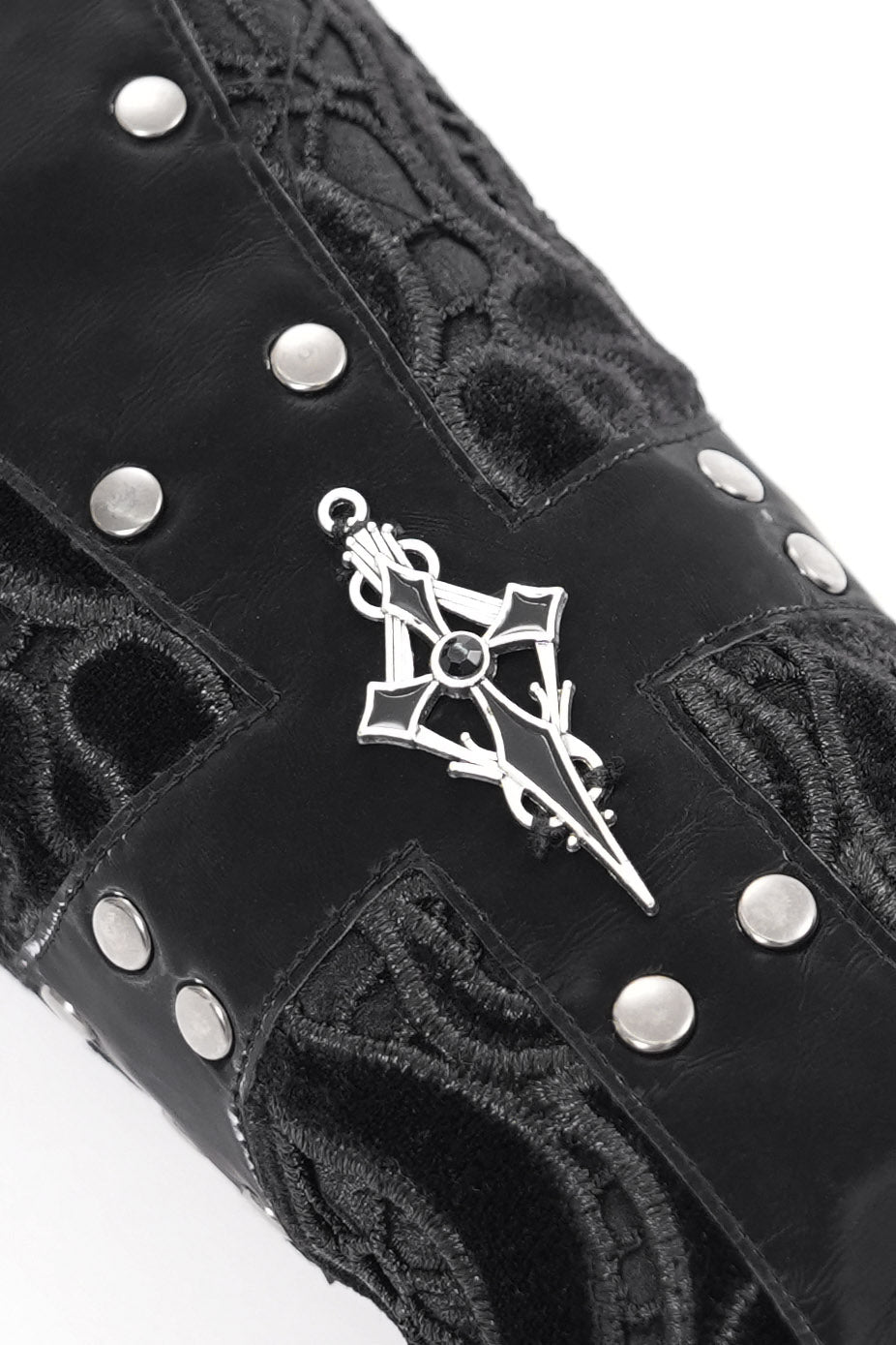medieval gothic gauntlet gloves by devil fashion
