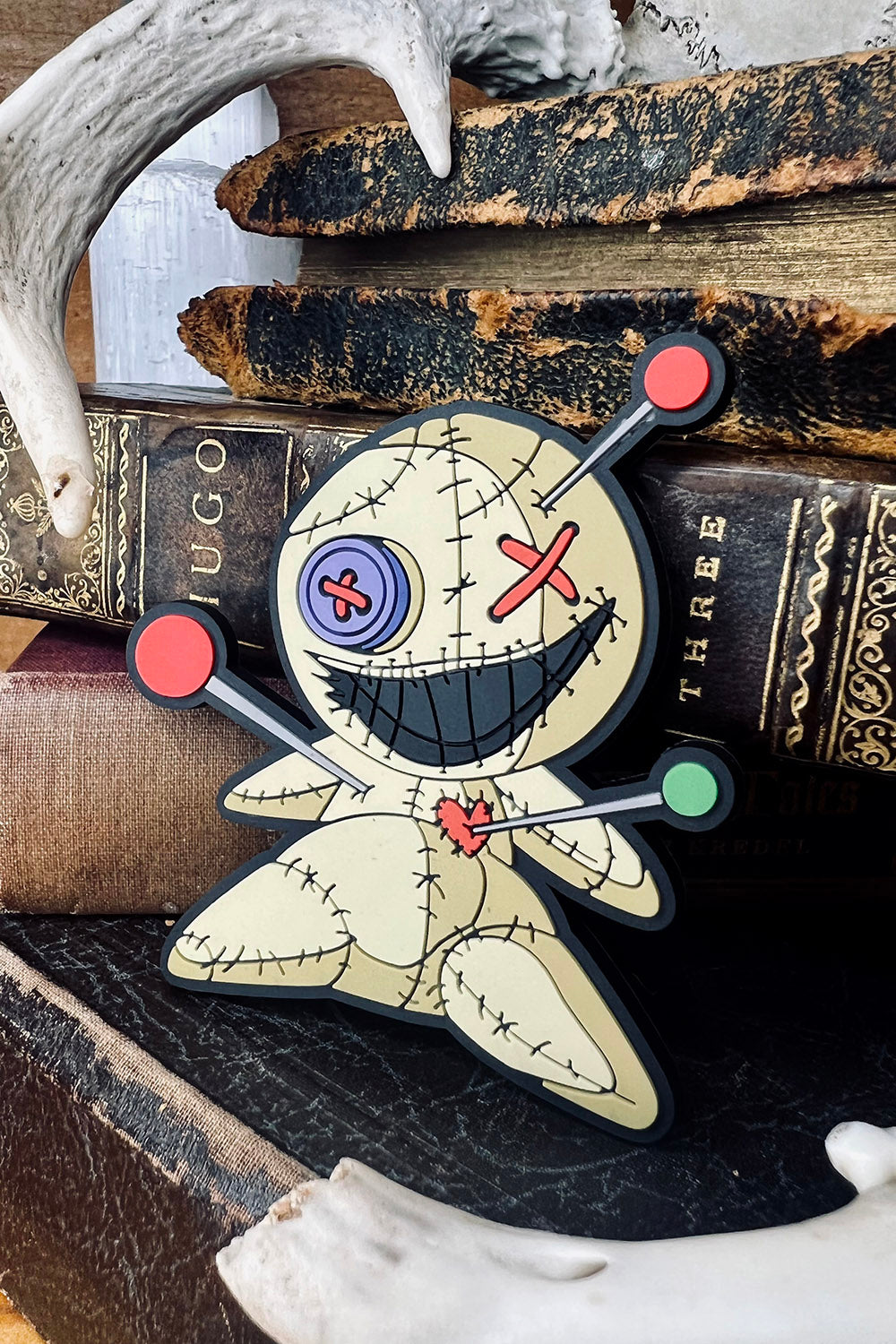 Ouchie Voodoo Doll Rubber Magnet – VampireFreaks