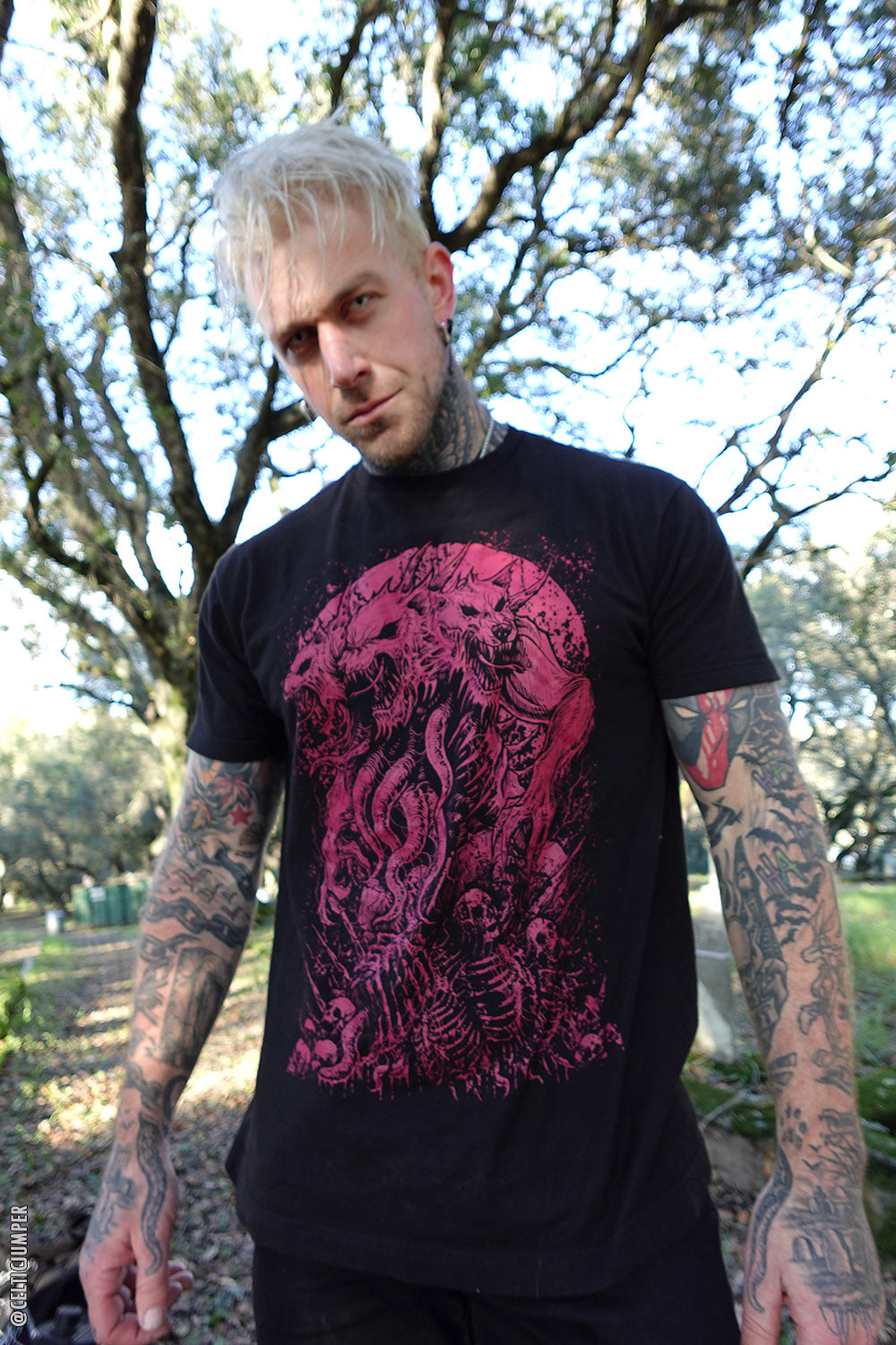 Three-Headed Werewolf T-shirt [WINE RED]