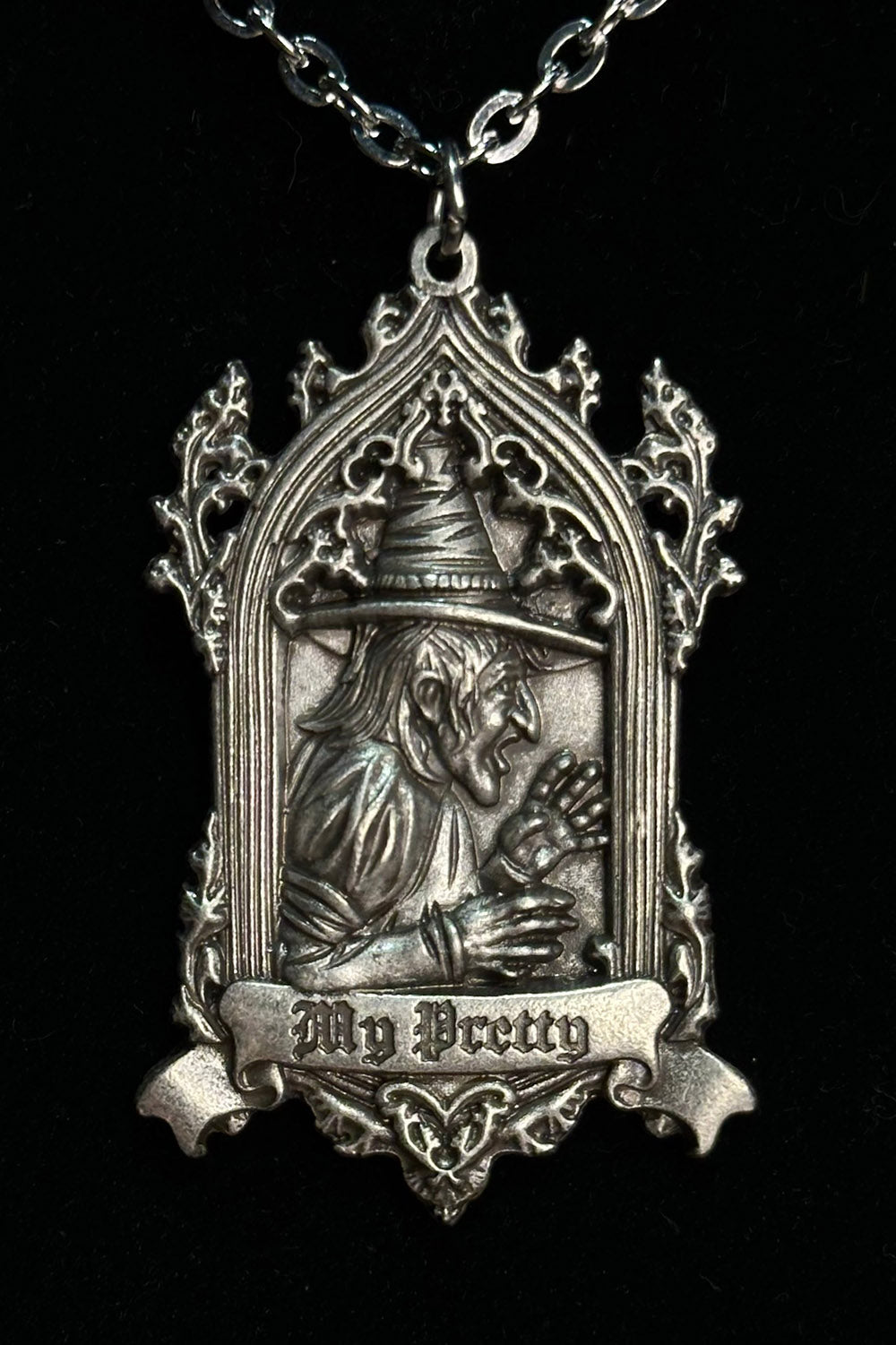 wizard of oz goth necklace