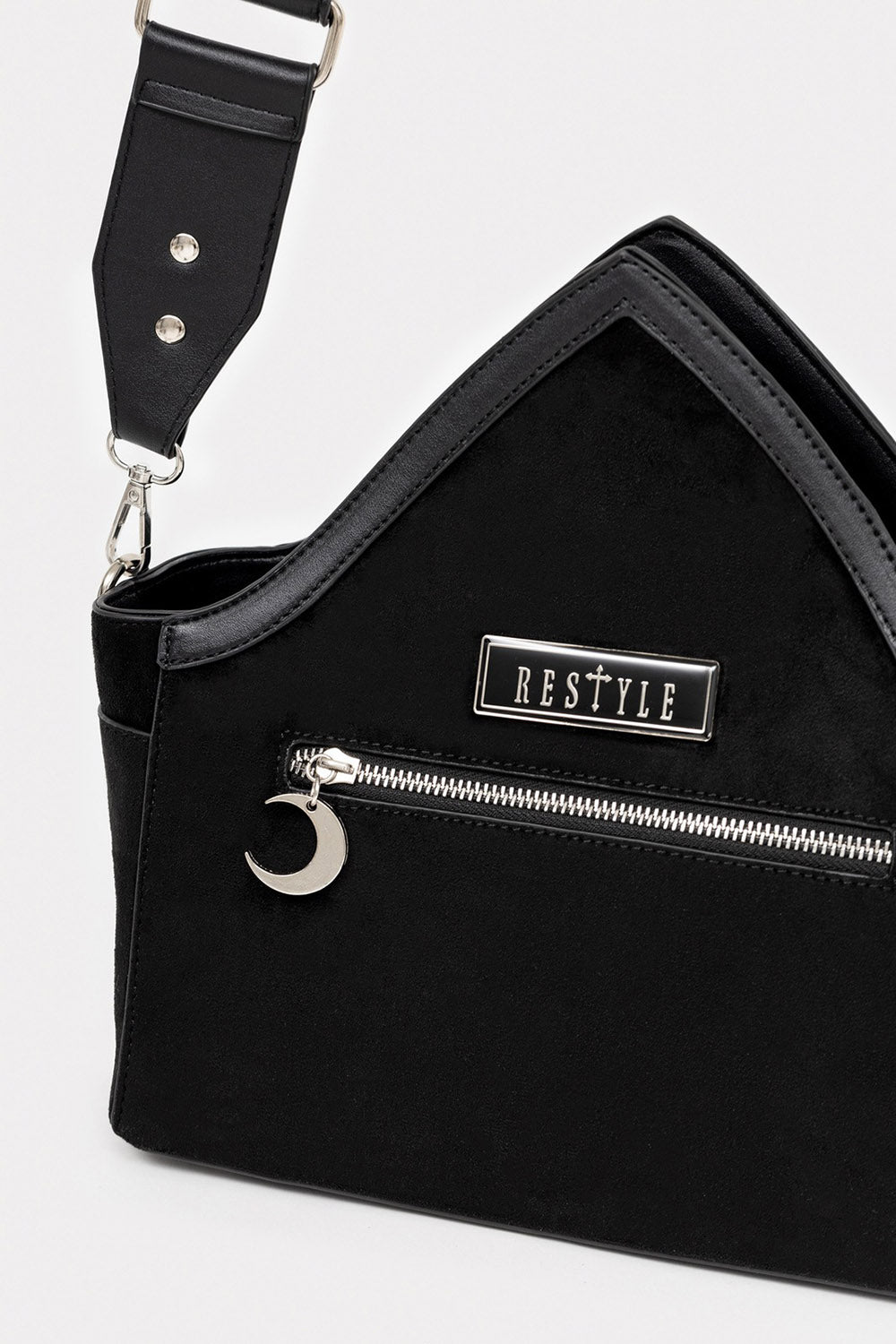 medieval goth bag by restyle 