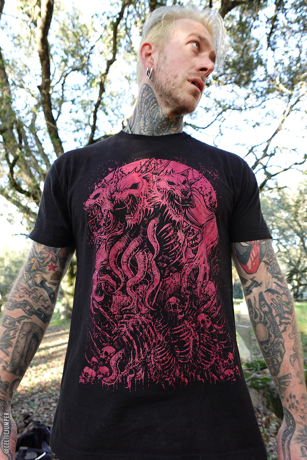 Three-Headed Werewolf T-shirt [WINE RED]