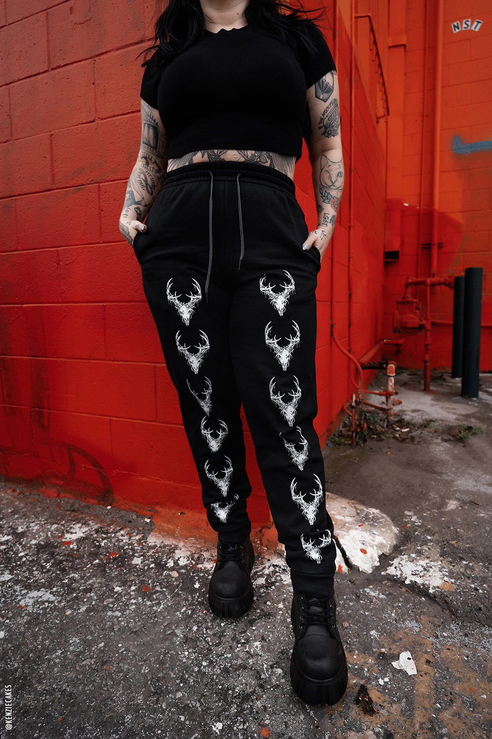 Wendigo Skull Joggers – VampireFreaks