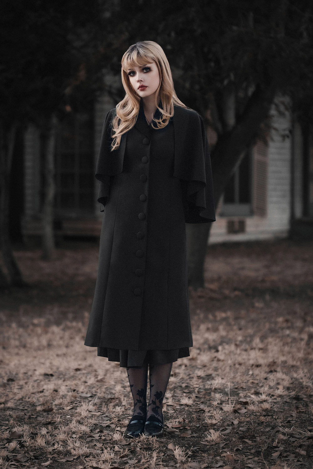 womens old fashioned gothic winter 1960s caoe