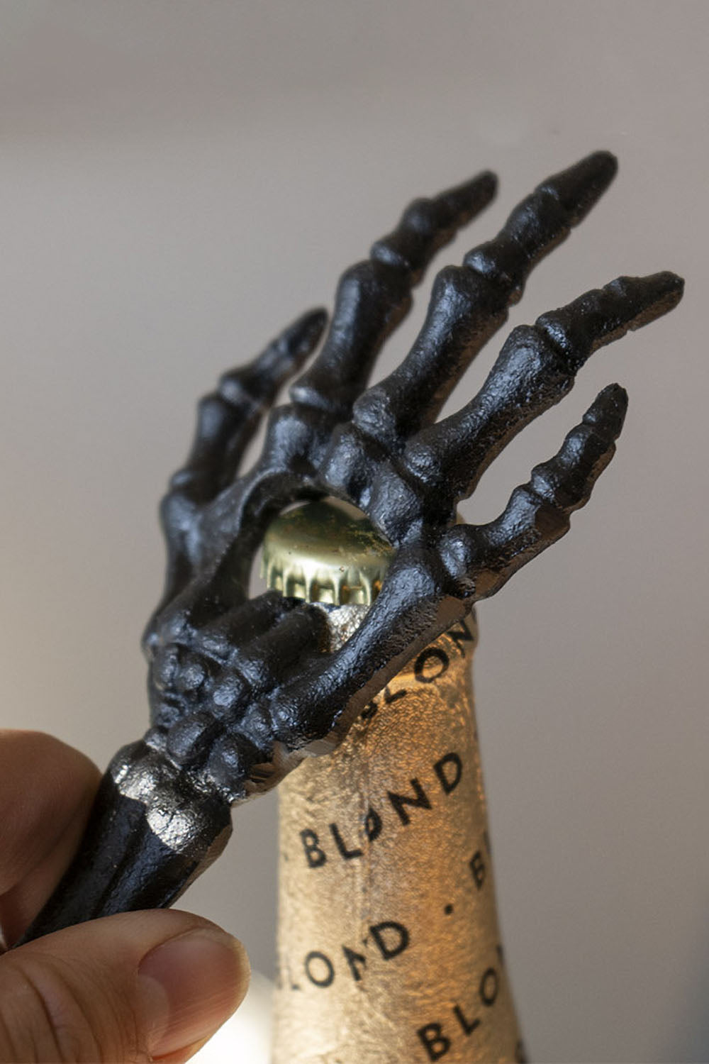 Skeletal Hand Bottle Opener [BLACK]