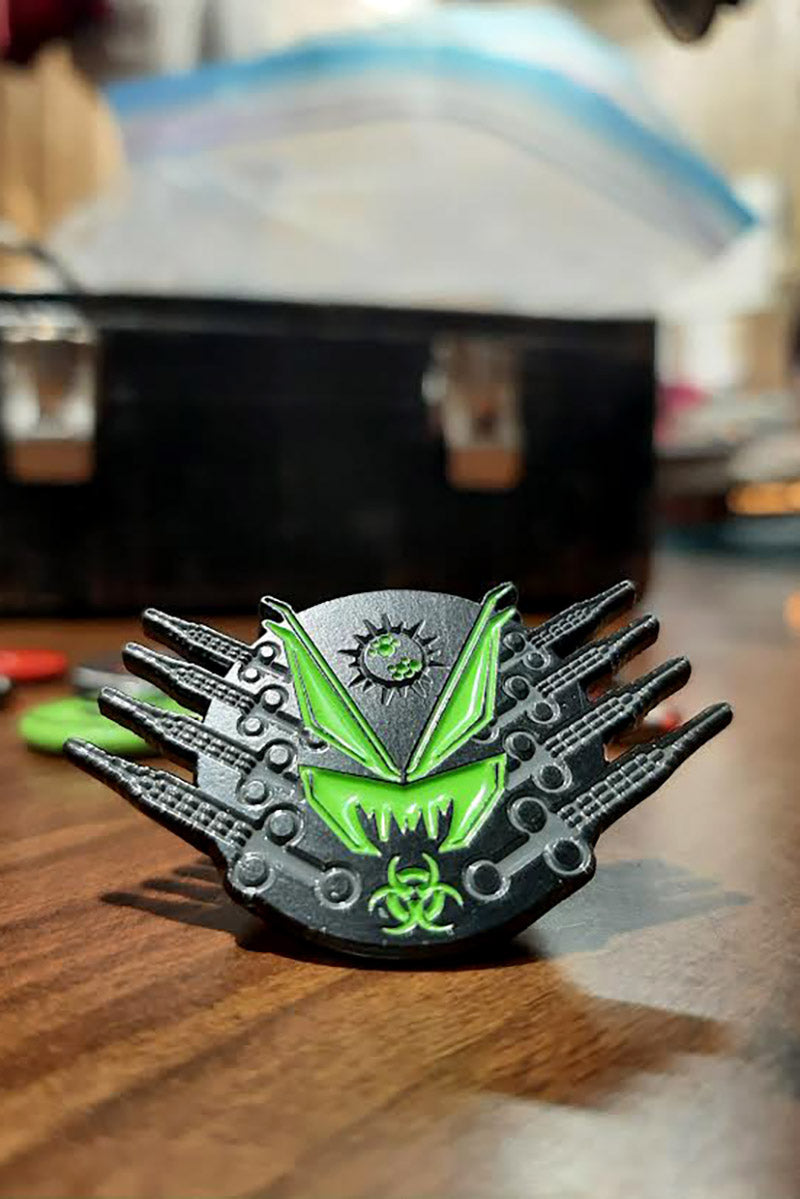 Giftige Dosierung Emaille Pin