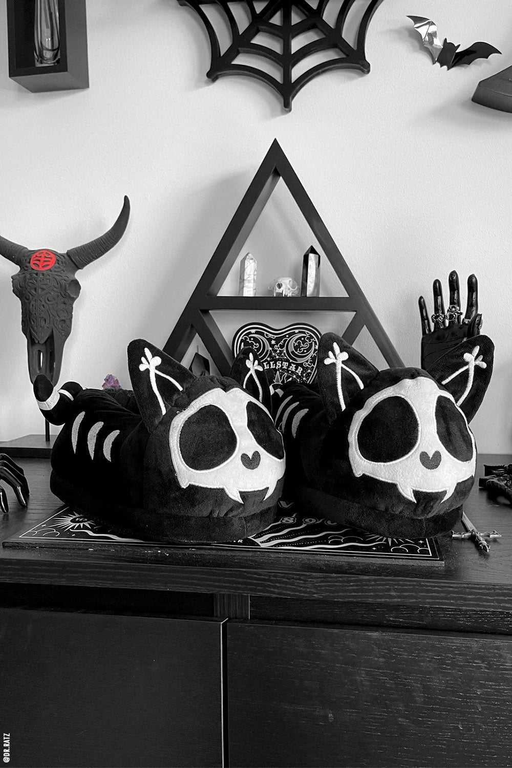 Skelekitty-Hausschuhe [DEFEKT/Räumungsverkauf]