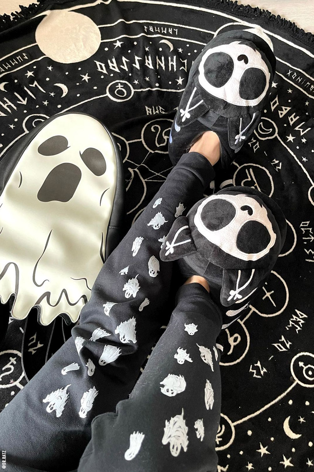 Ooky Spooky Ghost Leggings