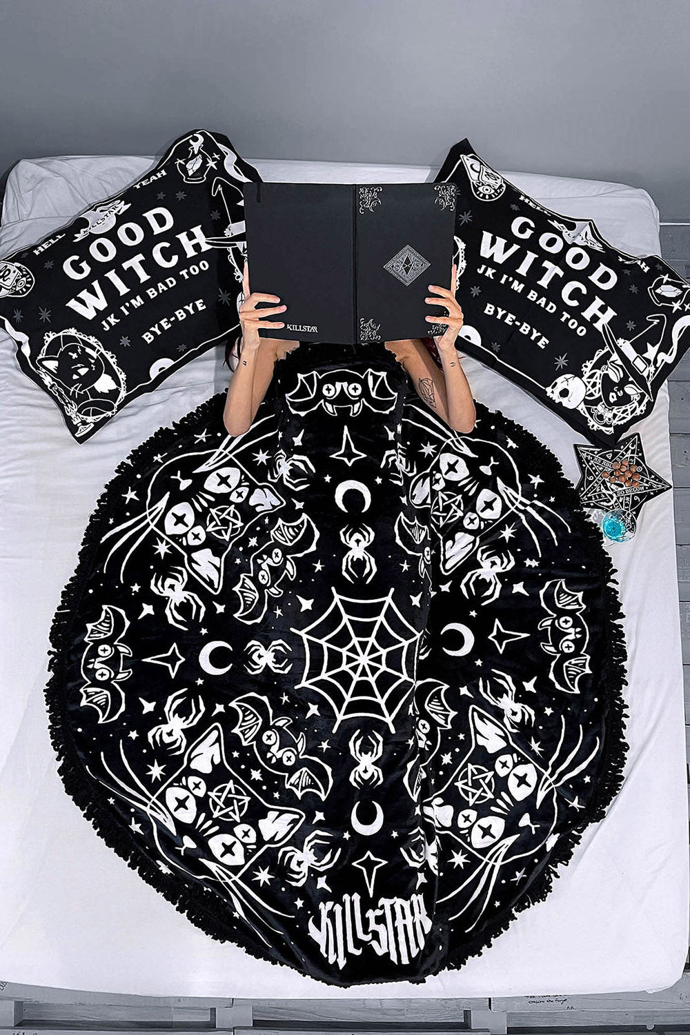 Spoopy Round Blanket