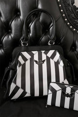 Never Trust The Living Handbag