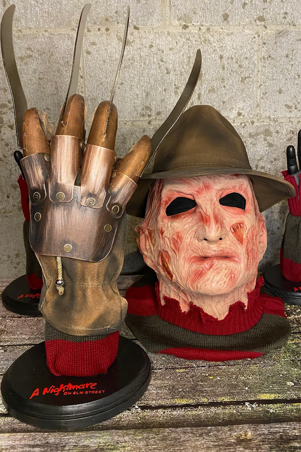 A Nightmare on Elm Street - Deluxe Freddy Krueger Collector's Glove