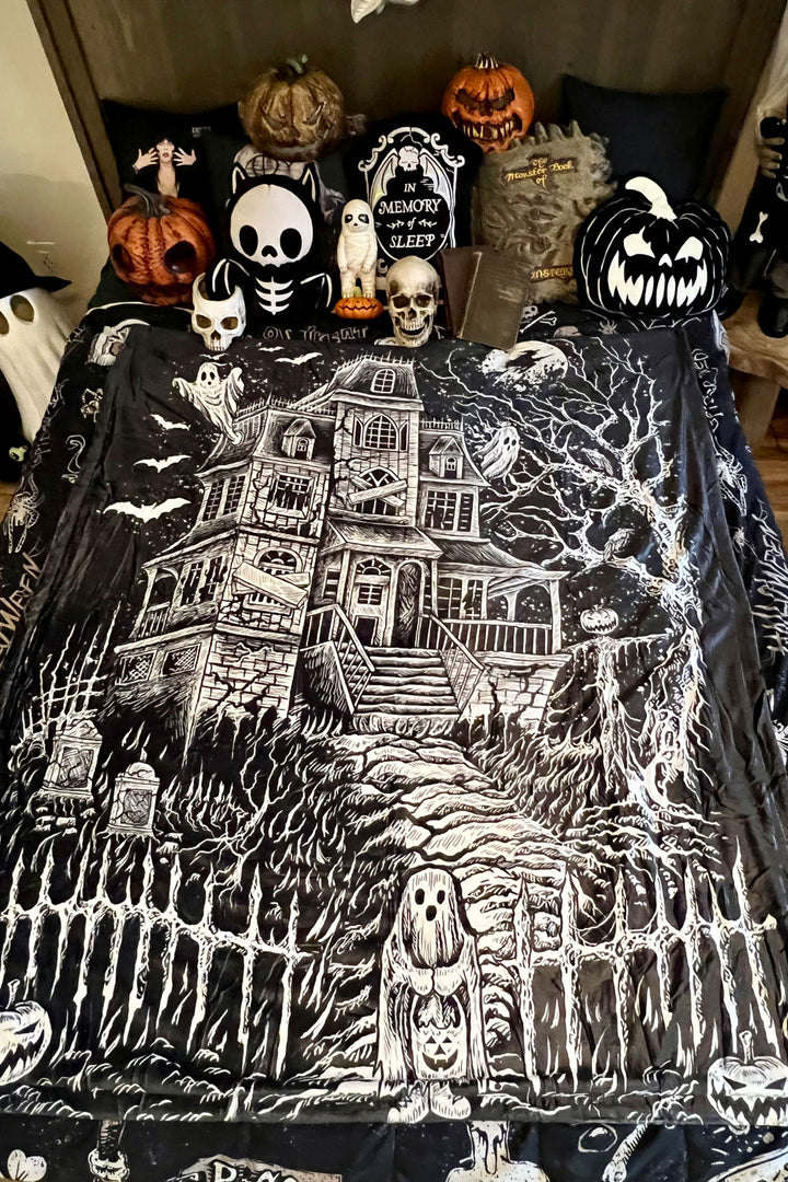 Haunted Mansion Throw Blanket