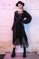 Das Hauntress Harness-Kleid