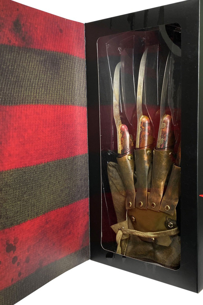 A Nightmare on Elm Street 2 - Deluxe Freddy Krueger Collector's Glove