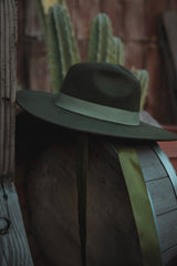 Sombrero con velo [VERDE OLIVA]